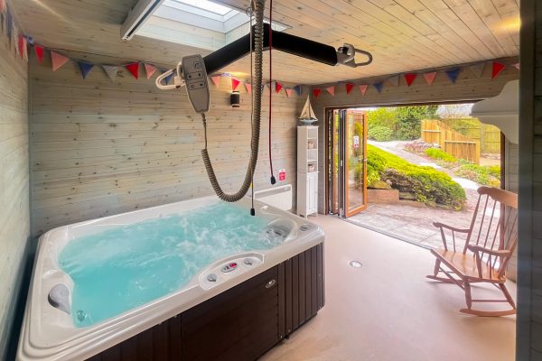 Hot tub to garden with hoist